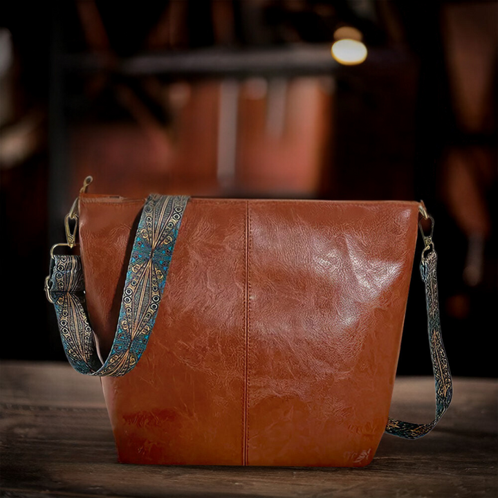 Freya | Timeless vintage shoulder bag