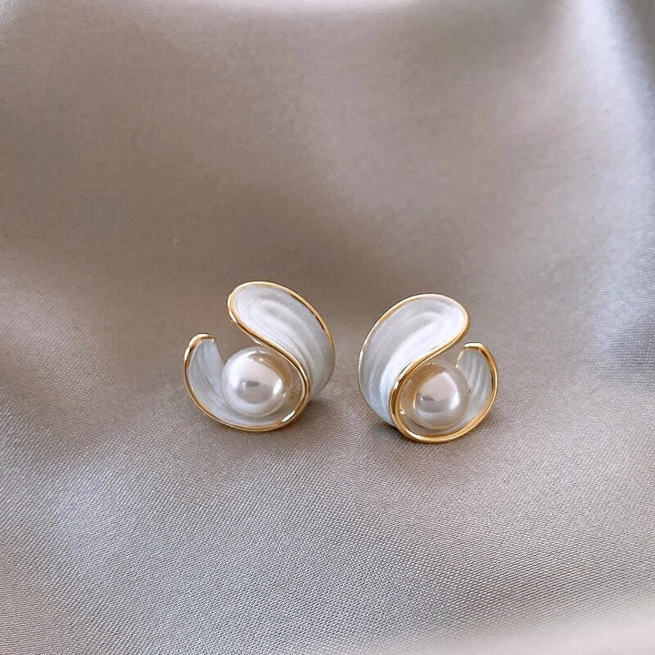 Liorie - Pearl Spiral Earrings