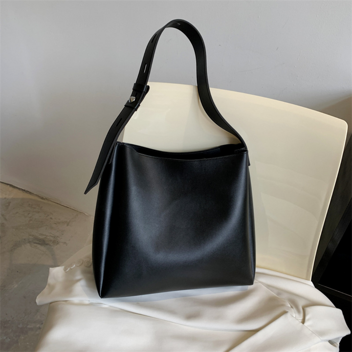 Winter Brume Handbag