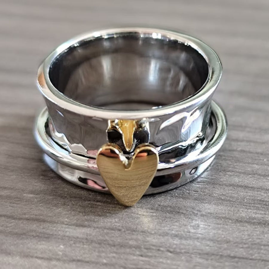Gellie - Heart Embrace Ring