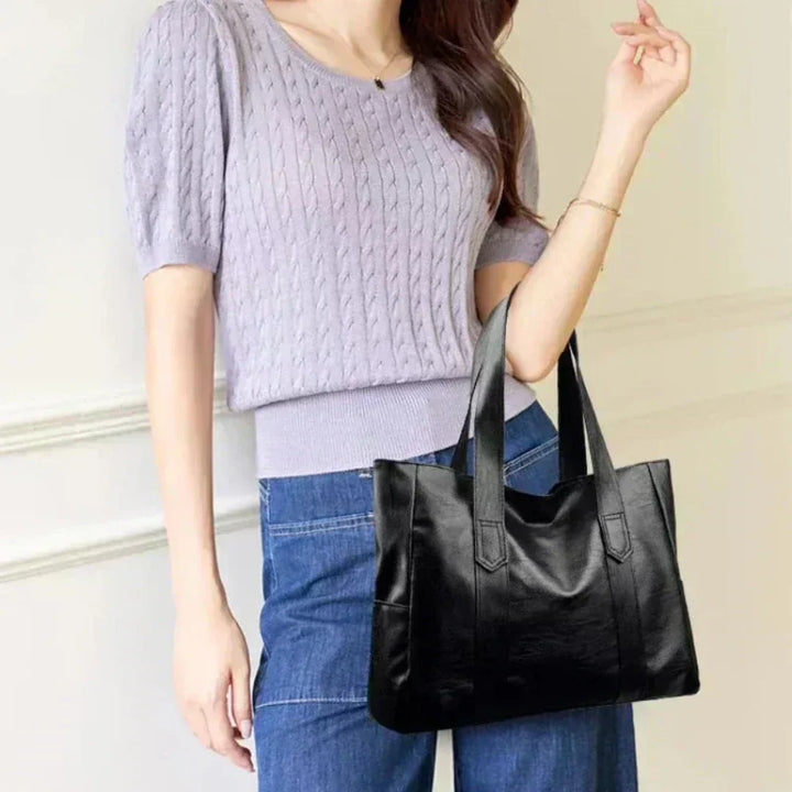 Luxury | Elegant minimalist handbag