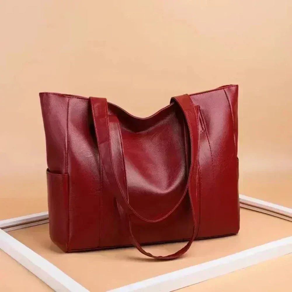Luxury | Elegant minimalist handbag