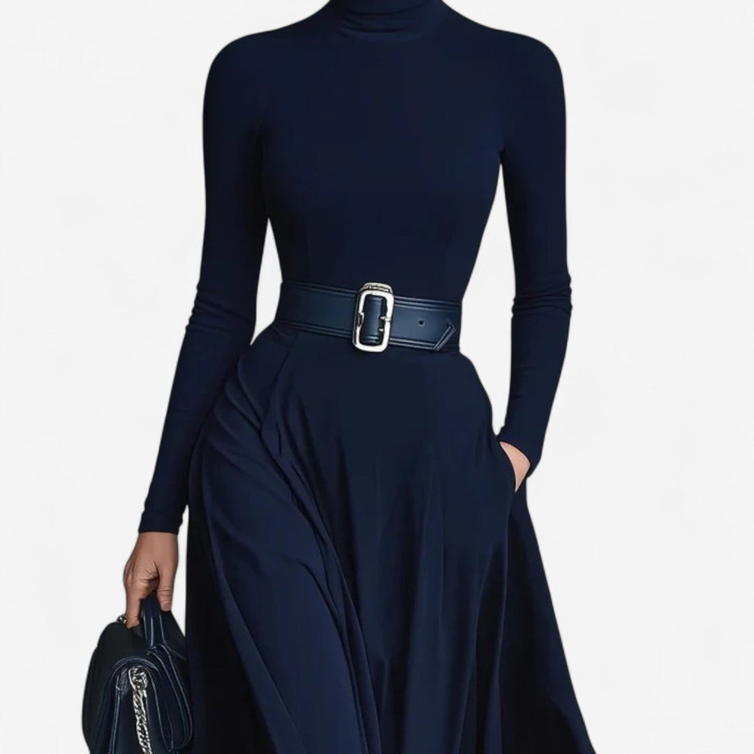 Yvelise | Long dress with a high neck