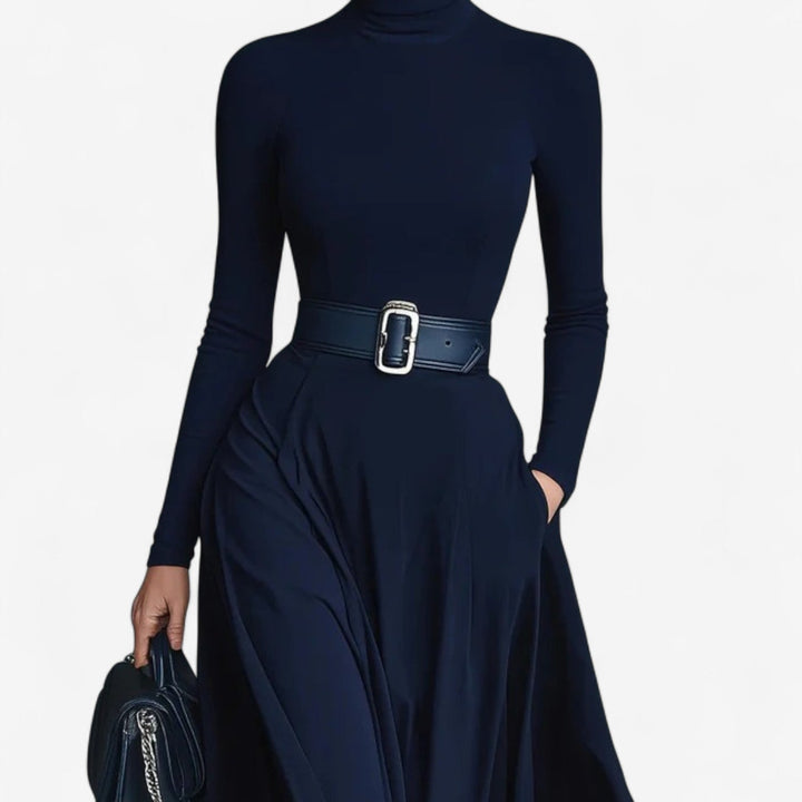 Yvelise | Long dress with a high neck