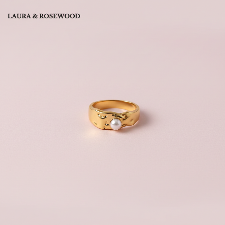 Eris - Timeless Pearl Ring